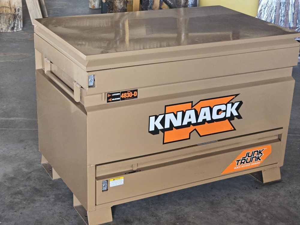 KNAACK 4830-D Jobsite Storage Box with Drawer - Excellent Condition