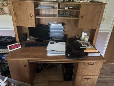Computer desk