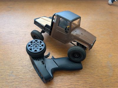 Custom Axial SCX24 Micro Crawler - Carbon Fiber Injora Chassis, Links