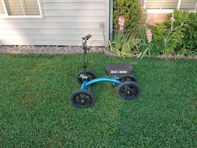 Knee Rover KneeRover Knee Scooter Walker All Terrain with Pneumatic Tires Great Condition