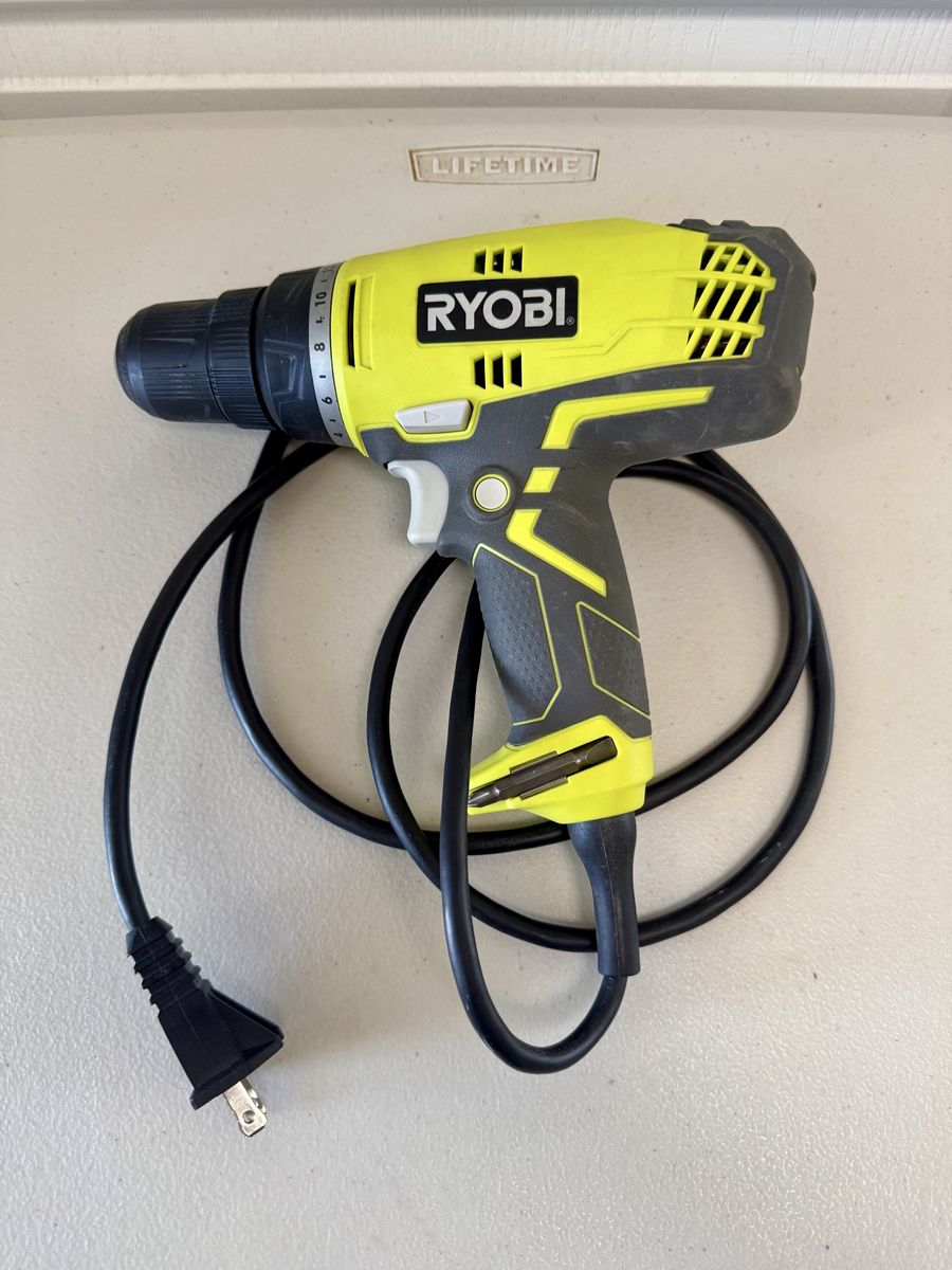 Ryobi D48C 5.5 Amp Corded 3/8 Variable Speed Drill