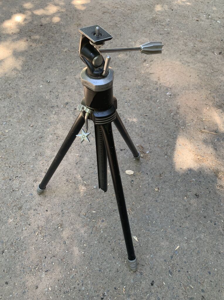 Vintage Deco STAR D CONQUEST Tripod