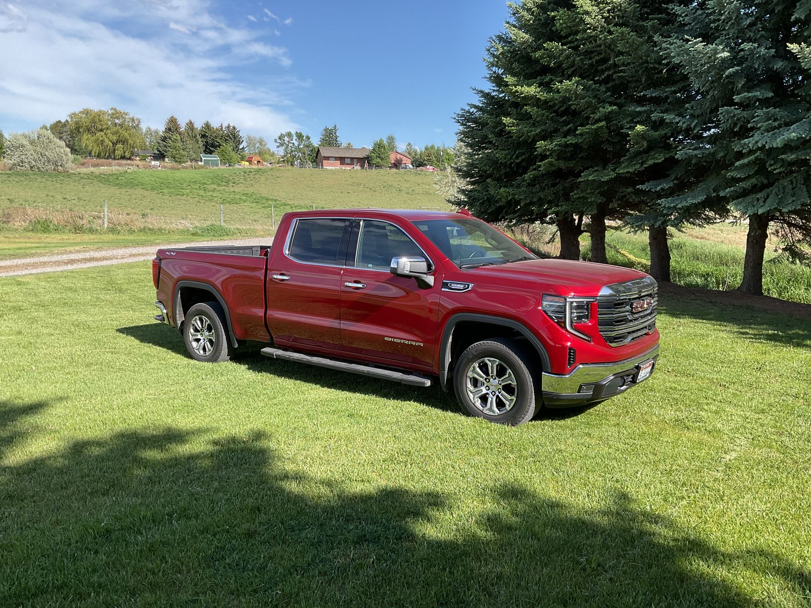 2025 GMC 1500 SLT