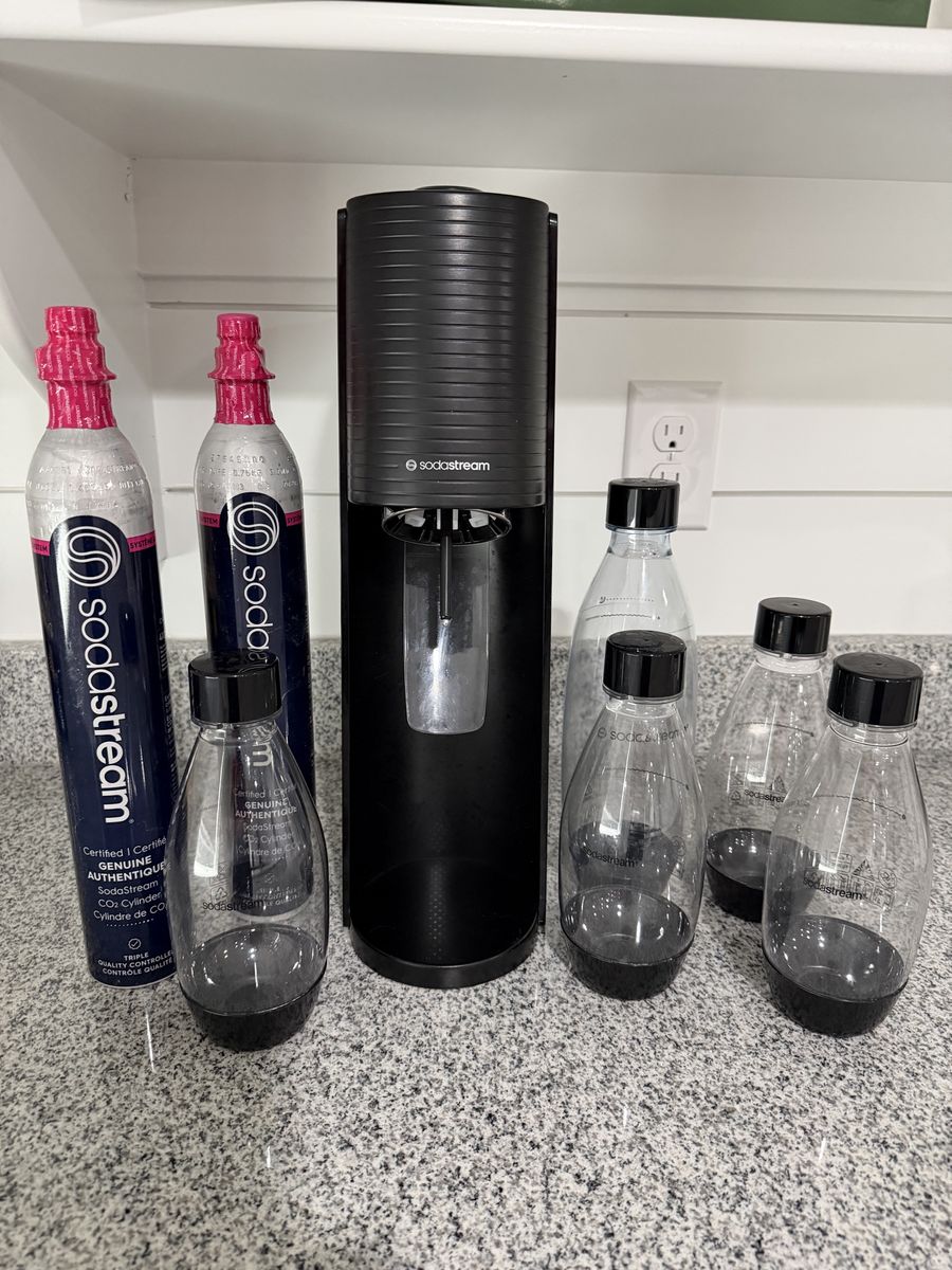 SodaStream Terra Sparkling Water Maker Black w/ 2 CO2 Cartridges & 5 Bottles