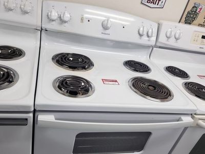 HUGE SAVINGS! NICE HOTPOINT WHITE COIL TOP RANGE!