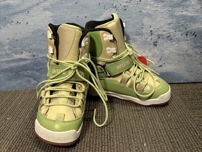 New Wide Open Jr Lace Up 22 Snowboard Boots