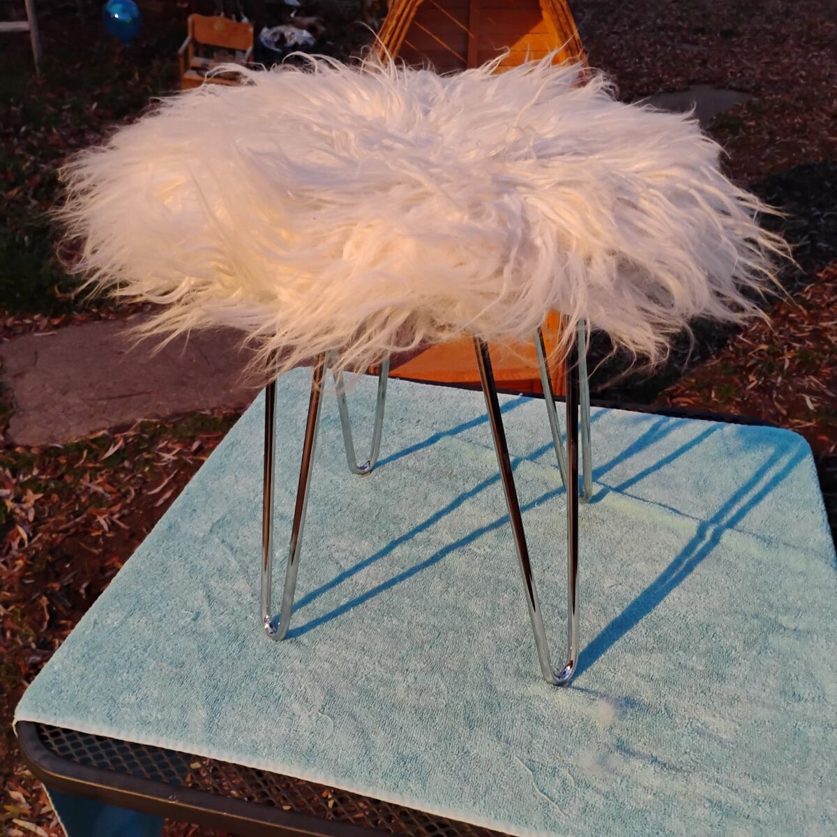 Round Faux Fur Stool W/Chrome Hairpin Legs