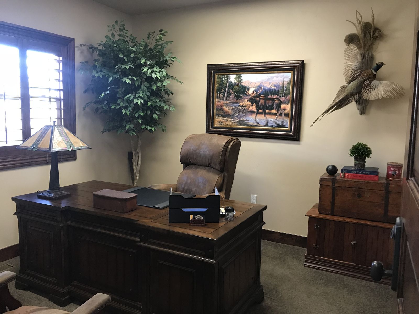 Executive Office Suite For Lease