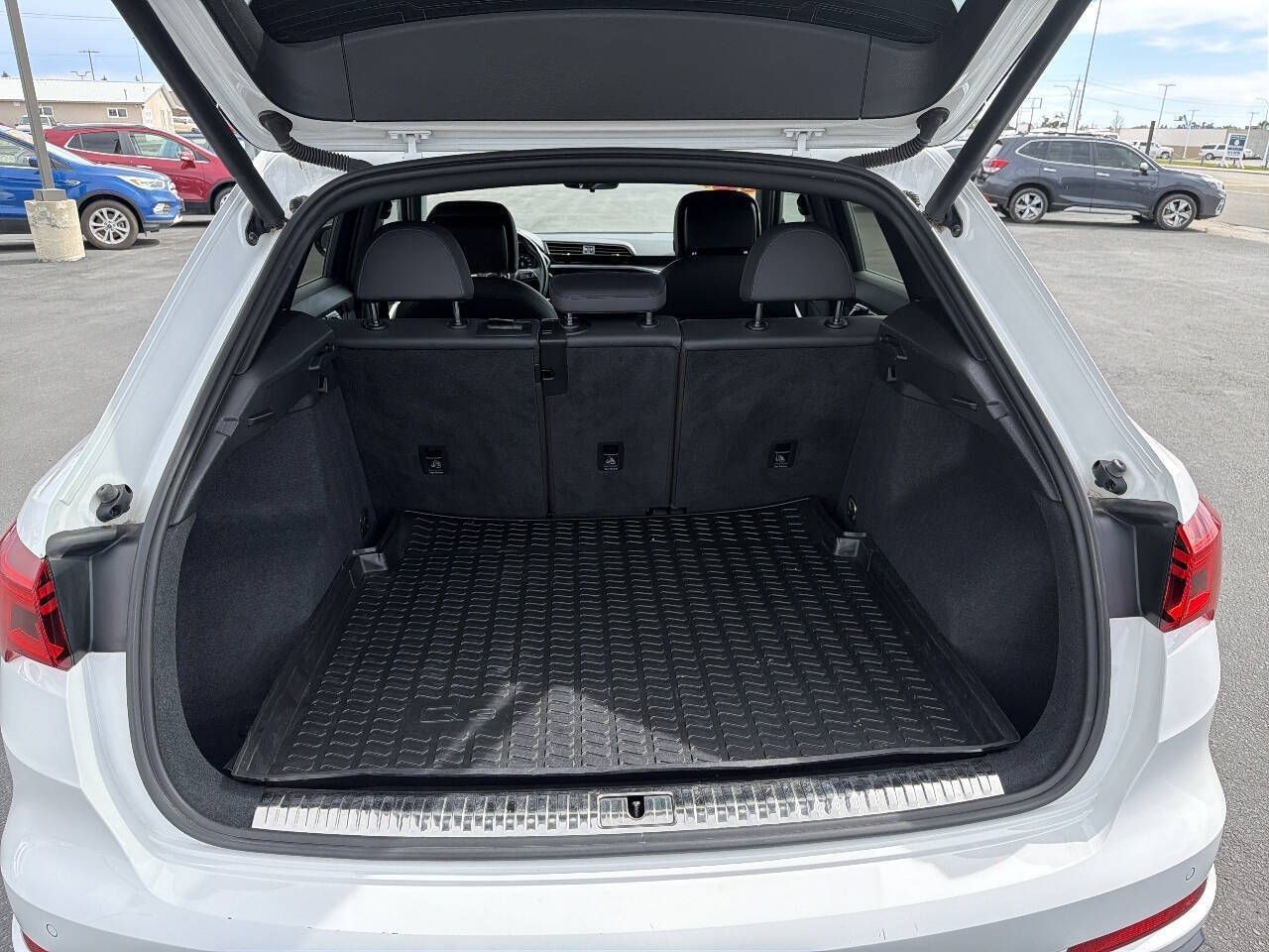 Main image 8