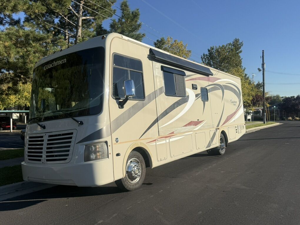 2014 Ford F53 Coachmen Pursuit