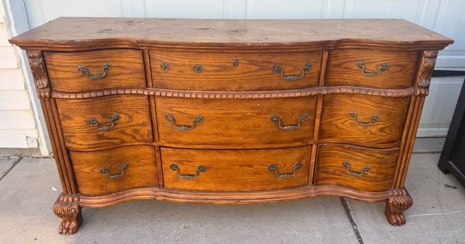 Pretty dresser