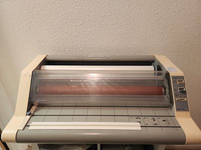 GBC 4250 Commercial Roll Laminator - Adjustable Speed, Durable Office/Print Shop