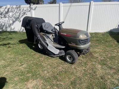 Craftsman Riding Lawnmower