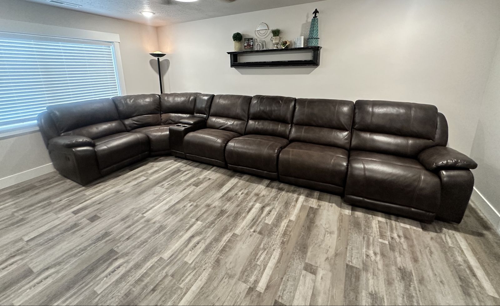 Large 6-Piece Sectional Reclining Couch
