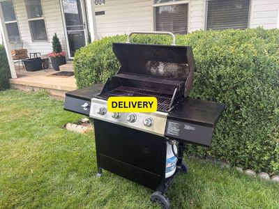 DELIVERY - WORKING/CLEANED 4 Burner Dyna-Glow BBQ Grill