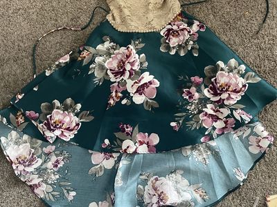 Floral High-Low Party Dress with Lace Bodice and Pearl Trim - Size Large