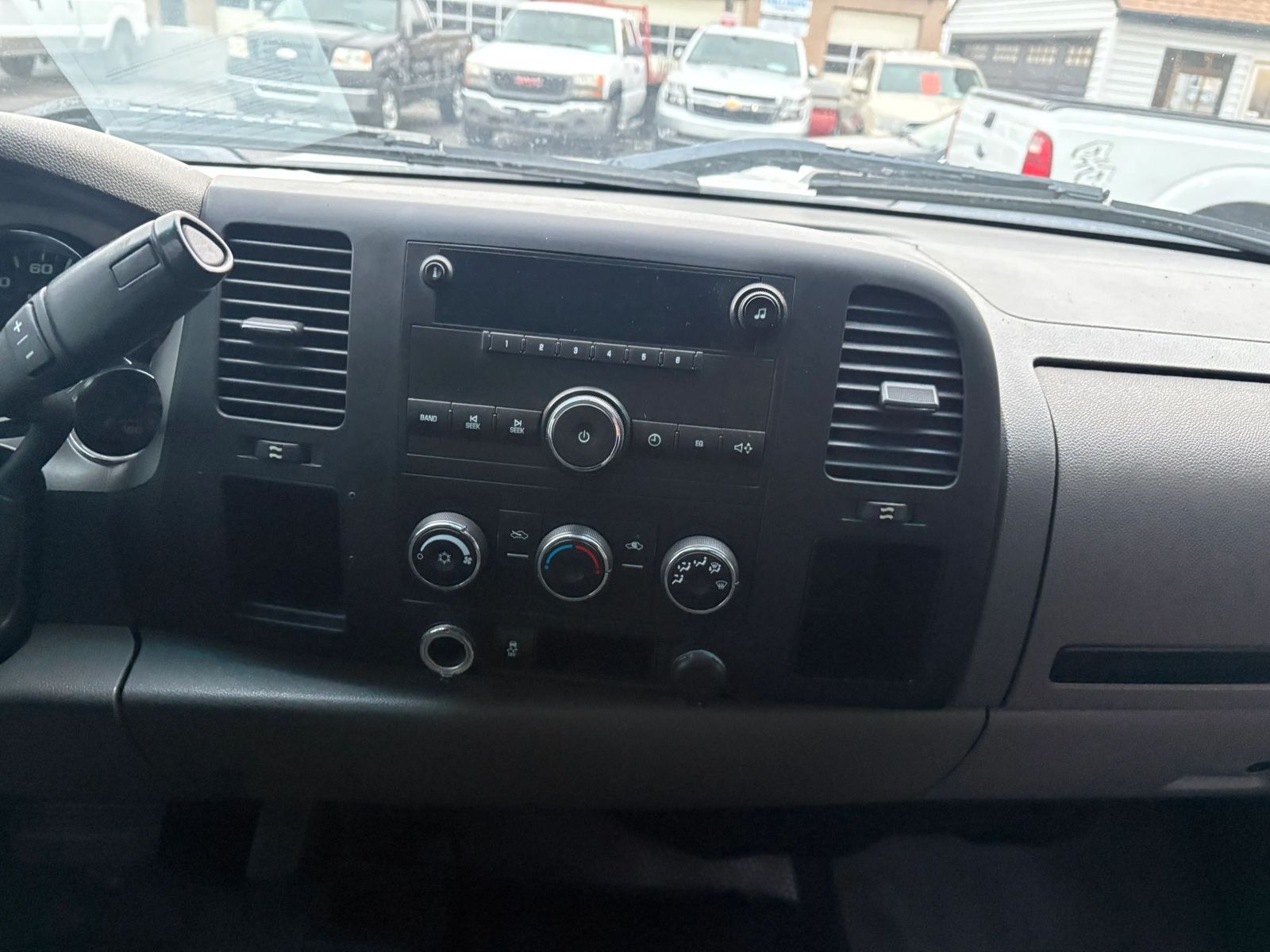 Main image 12
