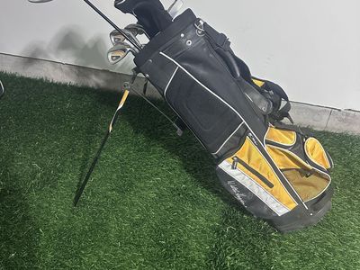 Walter Hagen golf clubs set plus Callaway RAZR X White 10.5 Driver with Bag