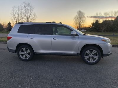 2011 TOYOTA HIGHLANDER Limited