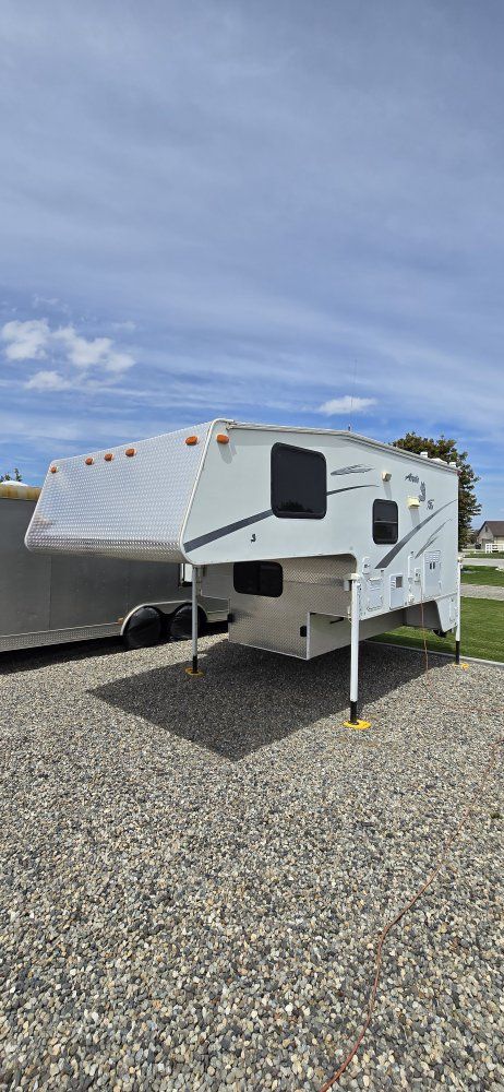 2002 Arctic Fox 990 Camper