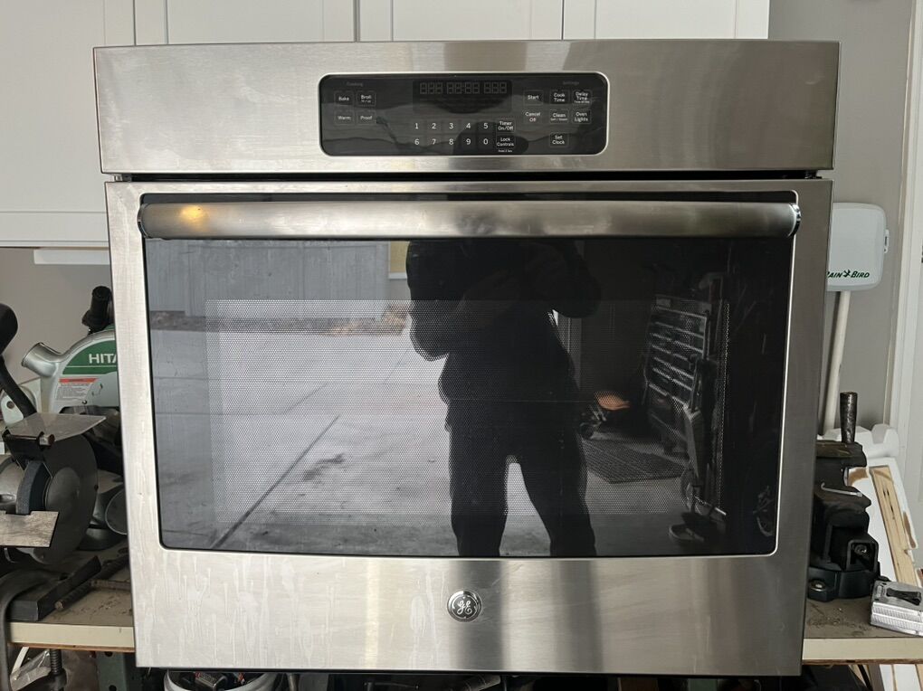 GE® 30 BUILT-IN SINGLE WALL OVEN