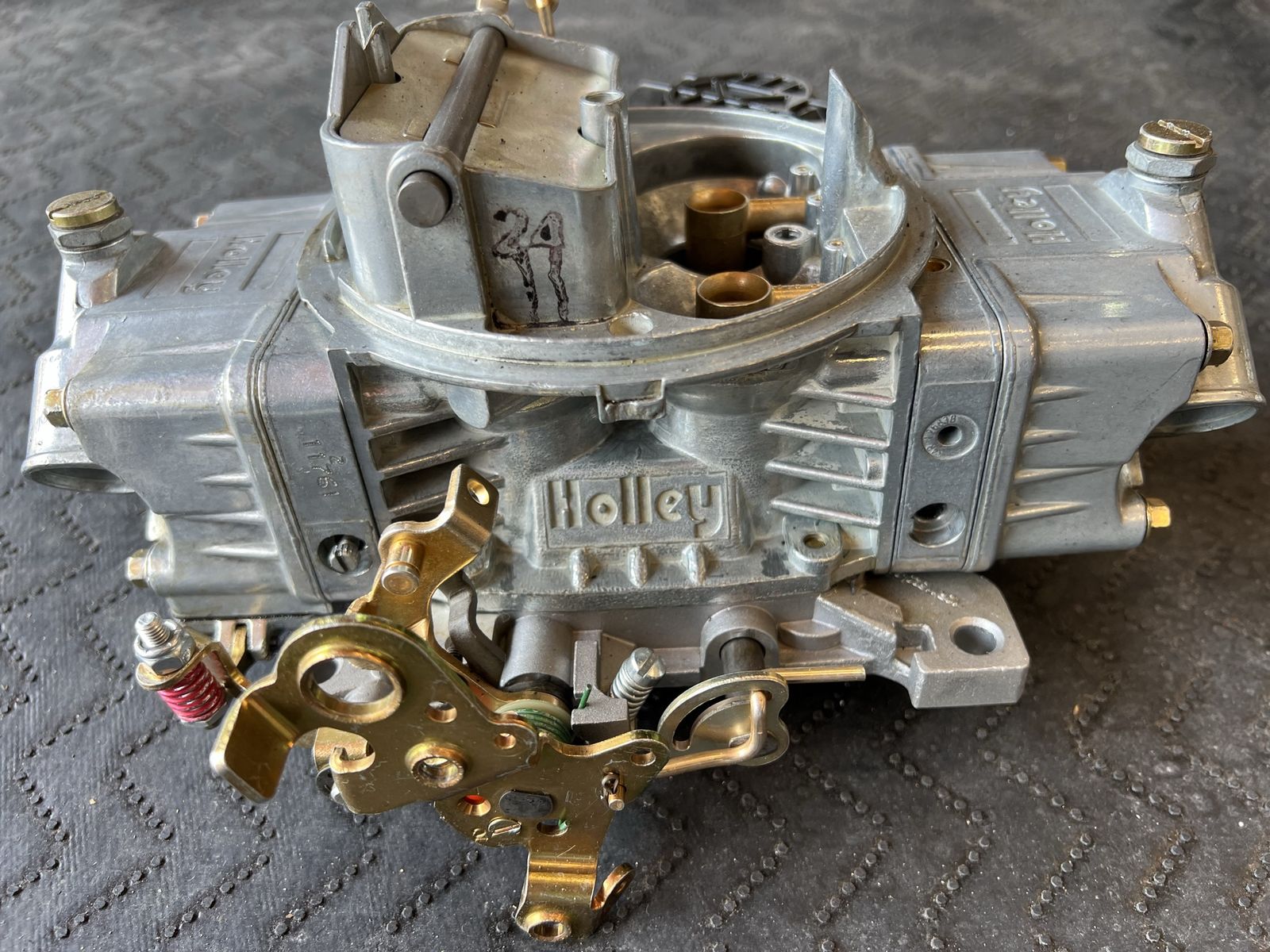 2 Holley 4-Barrel Carburetors with Electric Chokes