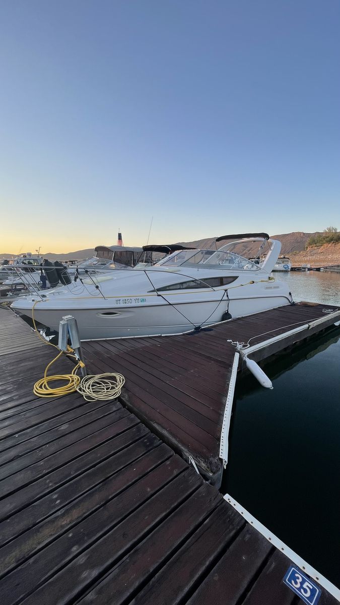 2000 2855 Bayliner Sunbridge Cierra with new Engine