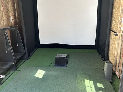 Sig8 golf enclosure