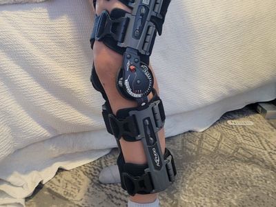 Donjoy Hinged Knee Brace