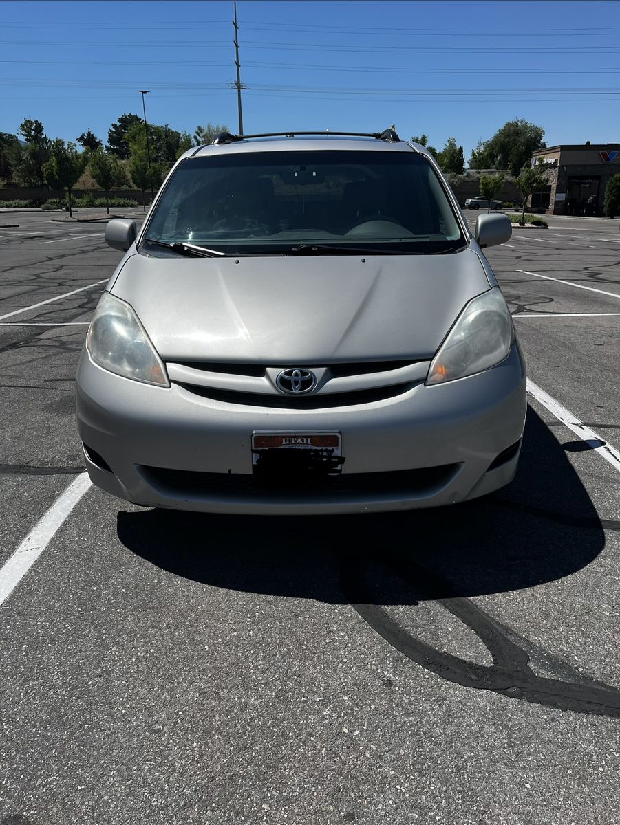 2008 Toyota Sienna XLE