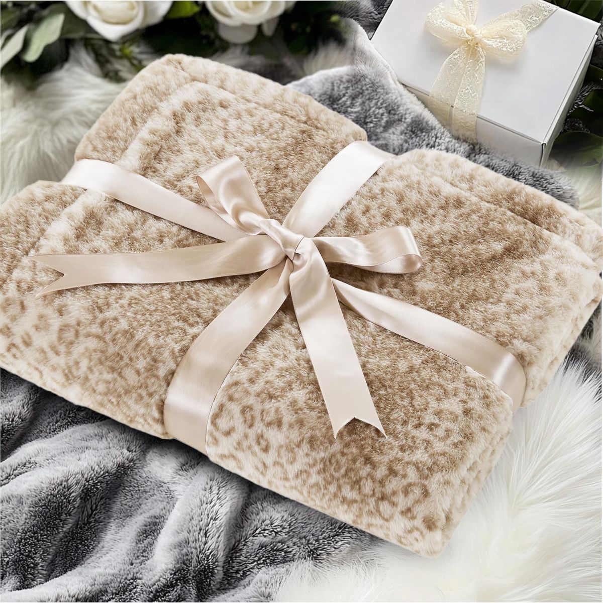 Luxuriously Soft Mink-Like Leopard Print Throw Blanket - All Season Comfort & Machine Washable