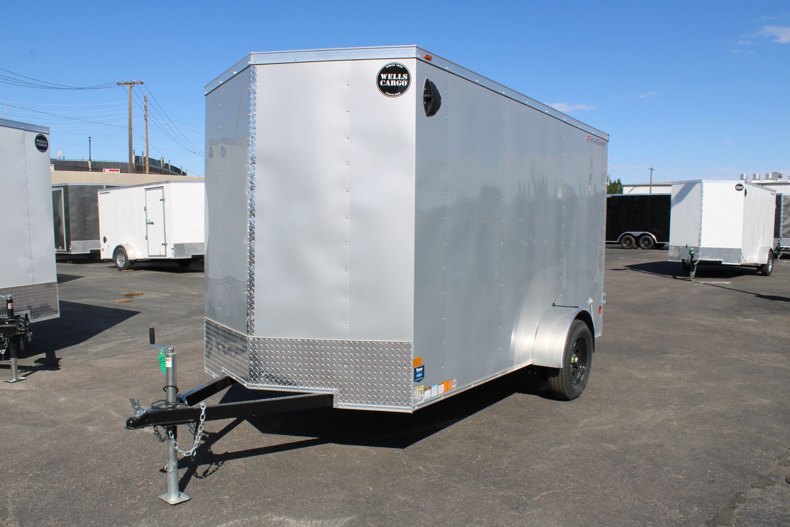 Main image 6