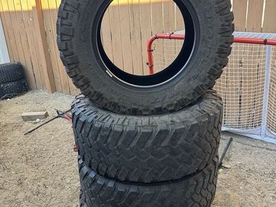 Tires 37/13.50/R20