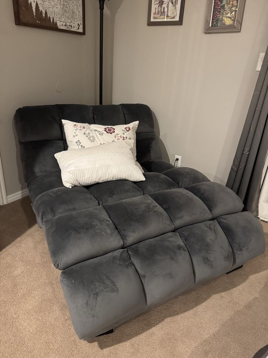 Lounge chair