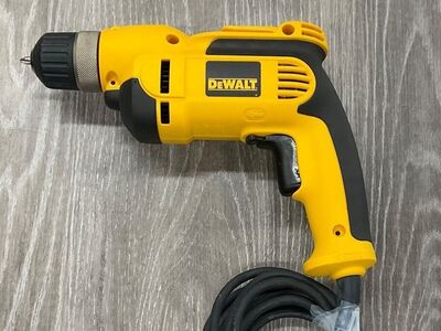 DEWALT DWD110 8A 3/8 INCH VSR DRILL
