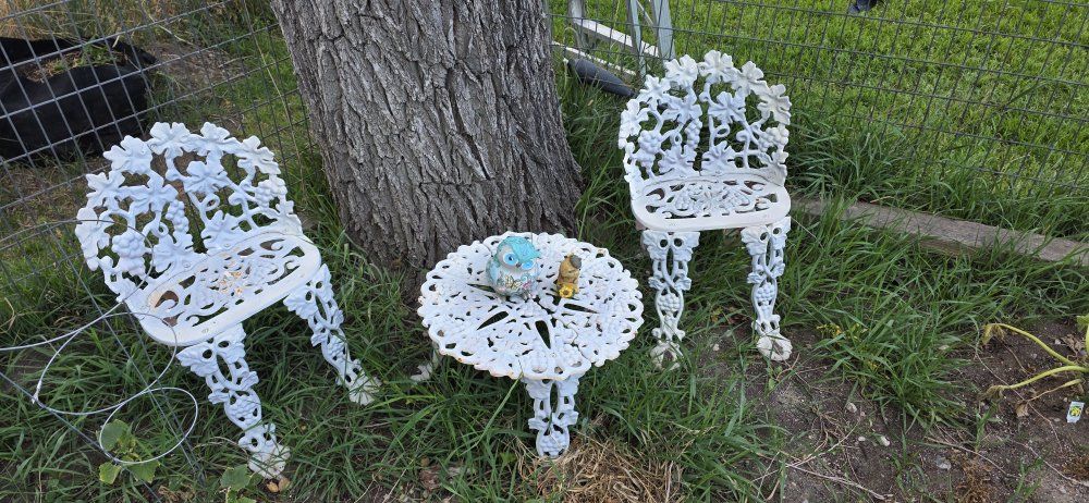 White Cast Iron Grapevine Patio Bistro Set - 2 Chairs & 1 Table