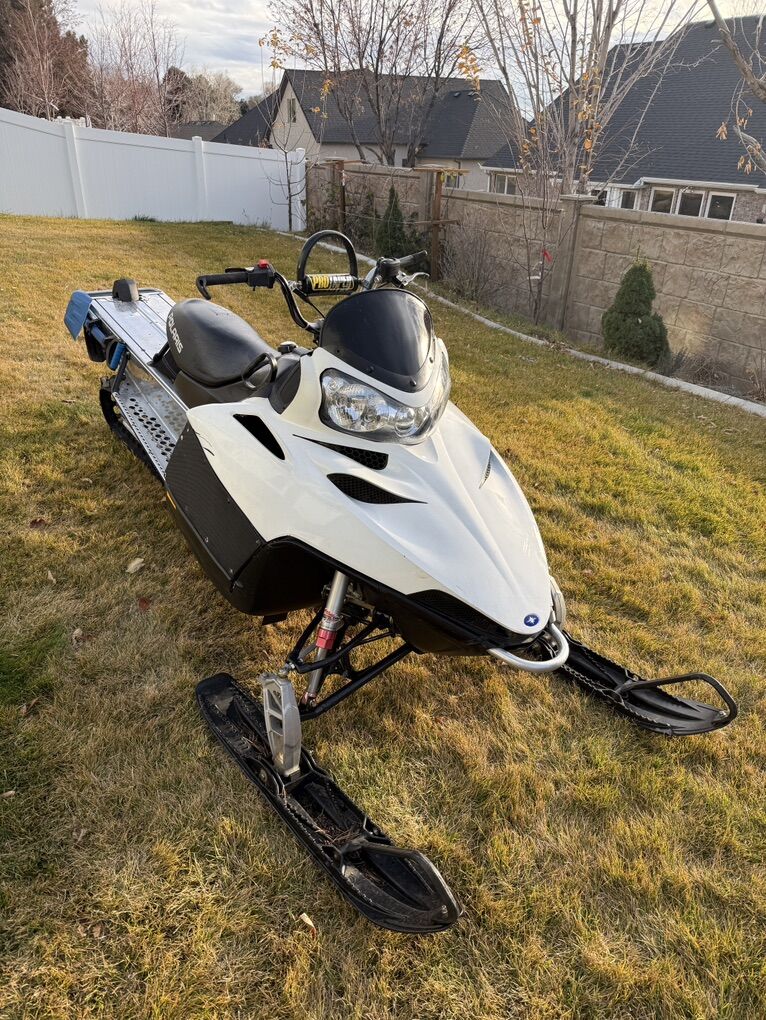 2008 polaris Dragon- Only 550 miles