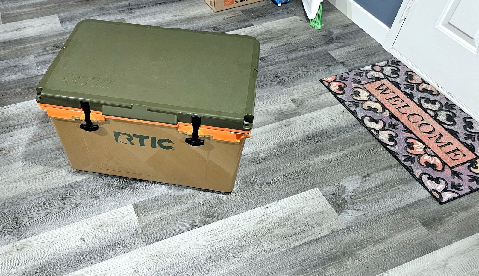 RTIC 52 QT Ultra-Light Hard Cooler - For Rent