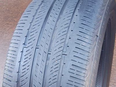 Single 255/50R20 Tire