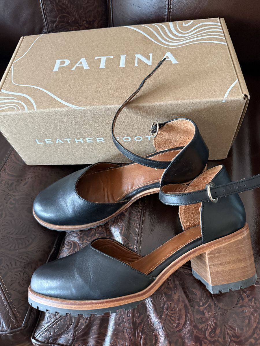 Women’s Patina brand heeled Mary Jane black shoes 8.5 
