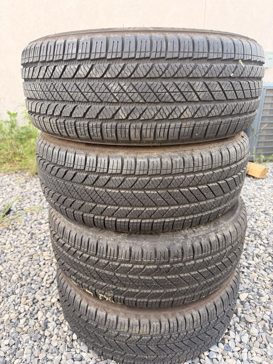 (4) 245/60/18 Bridgestone Alenza Tires