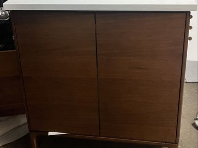 NEW 31.5” West Elm Parker Vanity