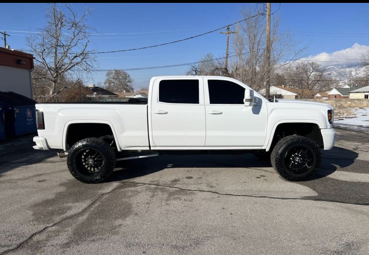 2015 GMC Sierra 3500HD Denali