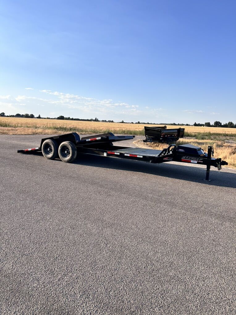 Horizon 22' Tilt Deck Trailer
