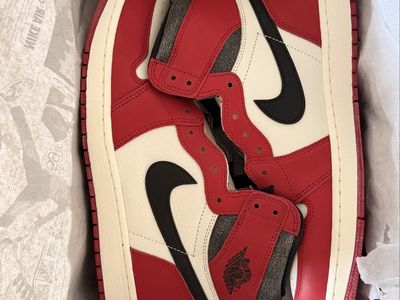 Air Jordan 1 Lost & Found