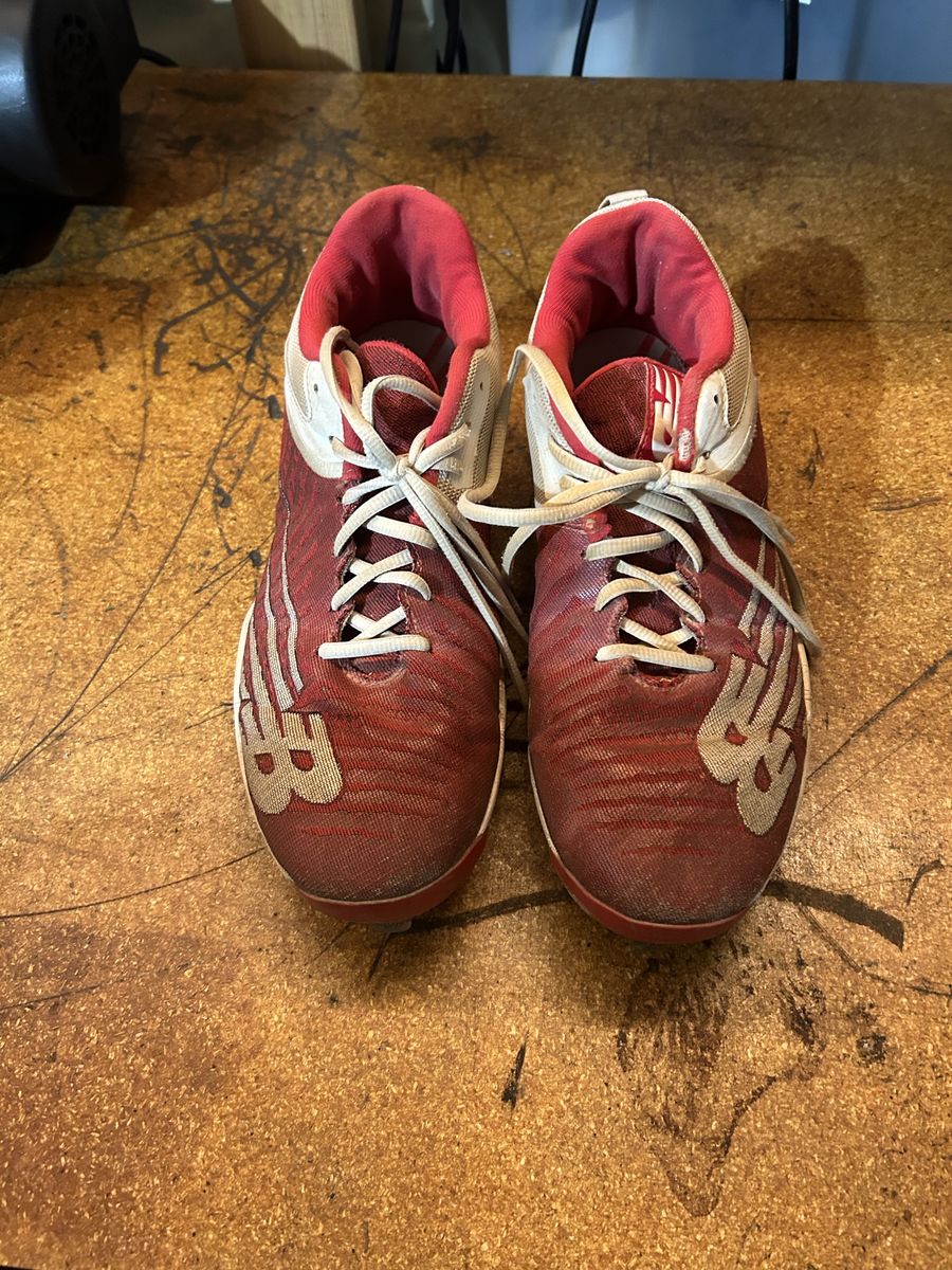 Used New Balance Metal Baseball Cleat