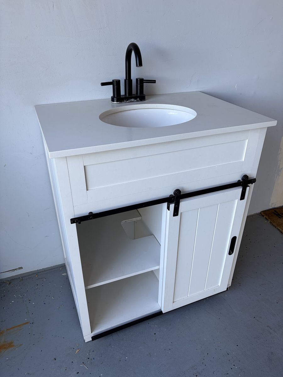 Main image 3