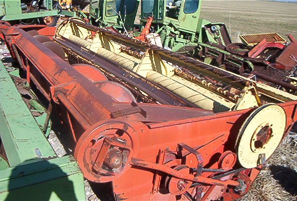 NH 1112 Swather header