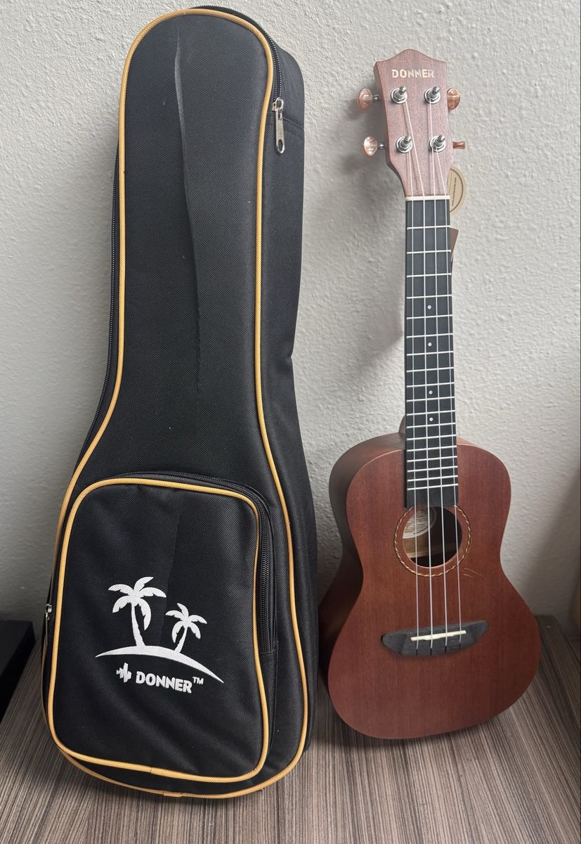 Donner Ukulele with Carrying Case