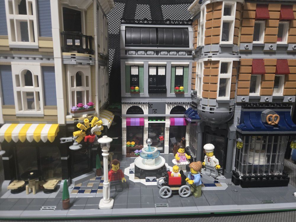 LEGO Creator Expert Assembly Square 10255